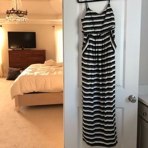Striped maxi dress with pockets